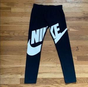 NIKE Large Logo Leggings Size Large Black/White